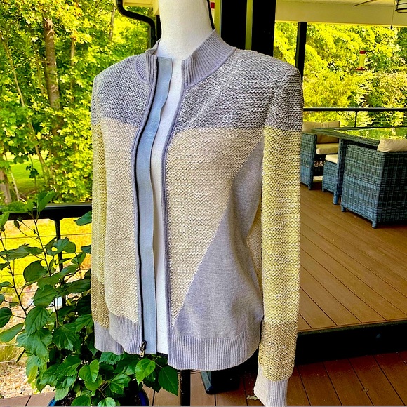 HP🤩⭐️🌷ST JOHN Beautiful Knit zip-up mock turtleneck sweater💗 Lovely tones🌷💗 - Picture 4 of 15